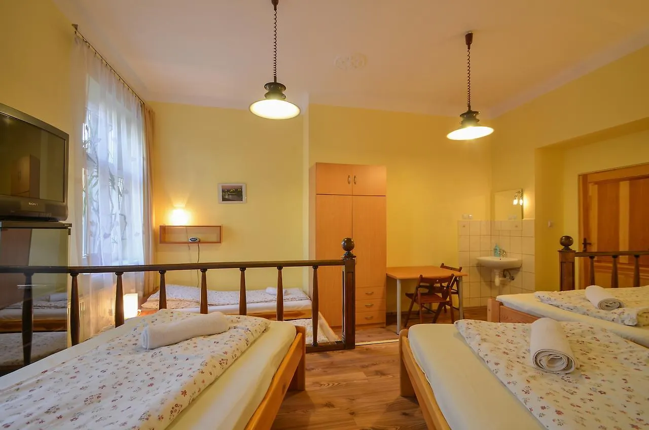 Aparthostel Fryderyk Krakau Hostel