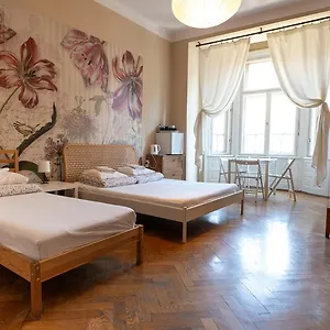 Trzy Kafki Private Hostel