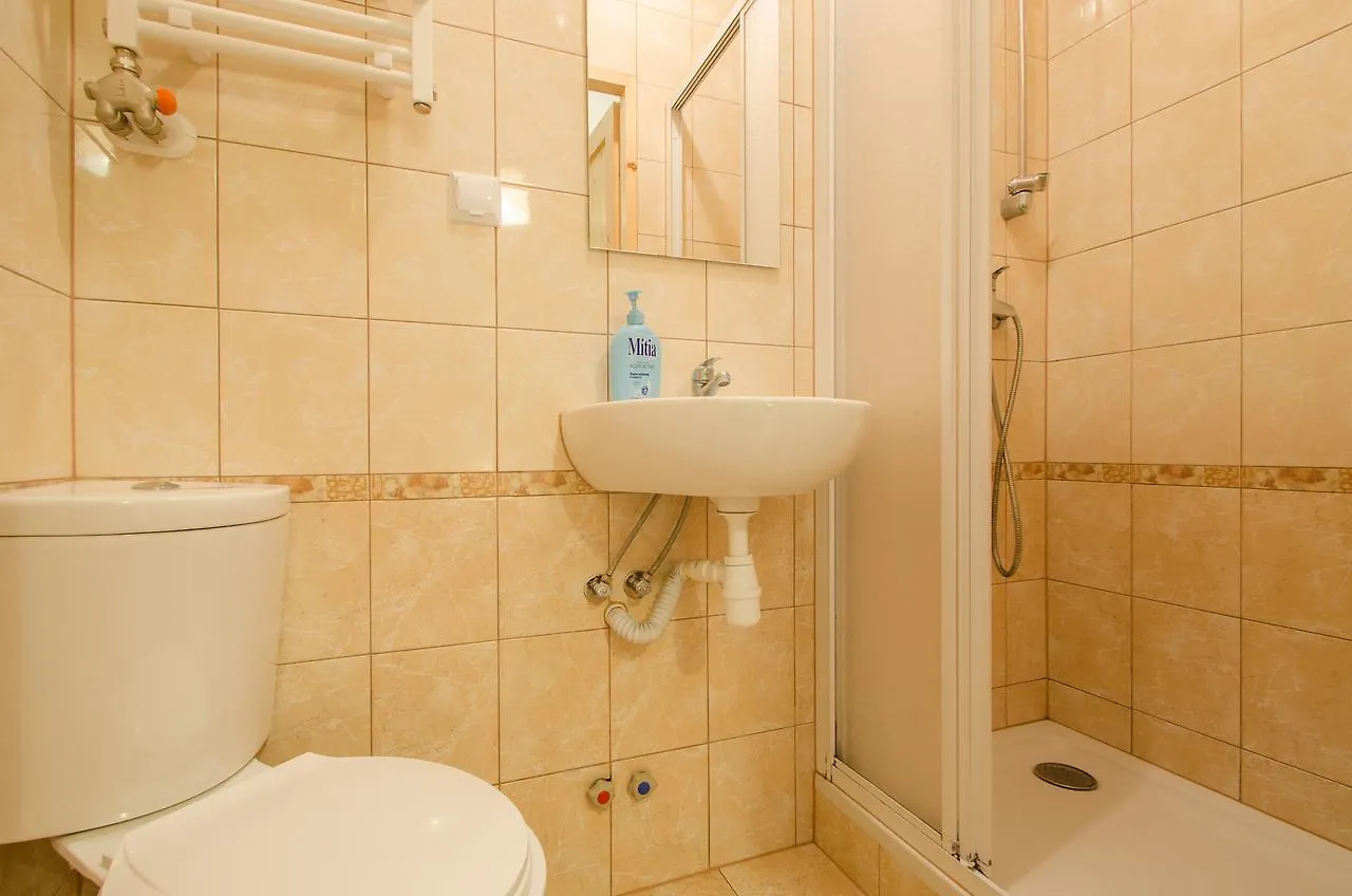 Aparthostel Fryderyk Cracovia Hostal